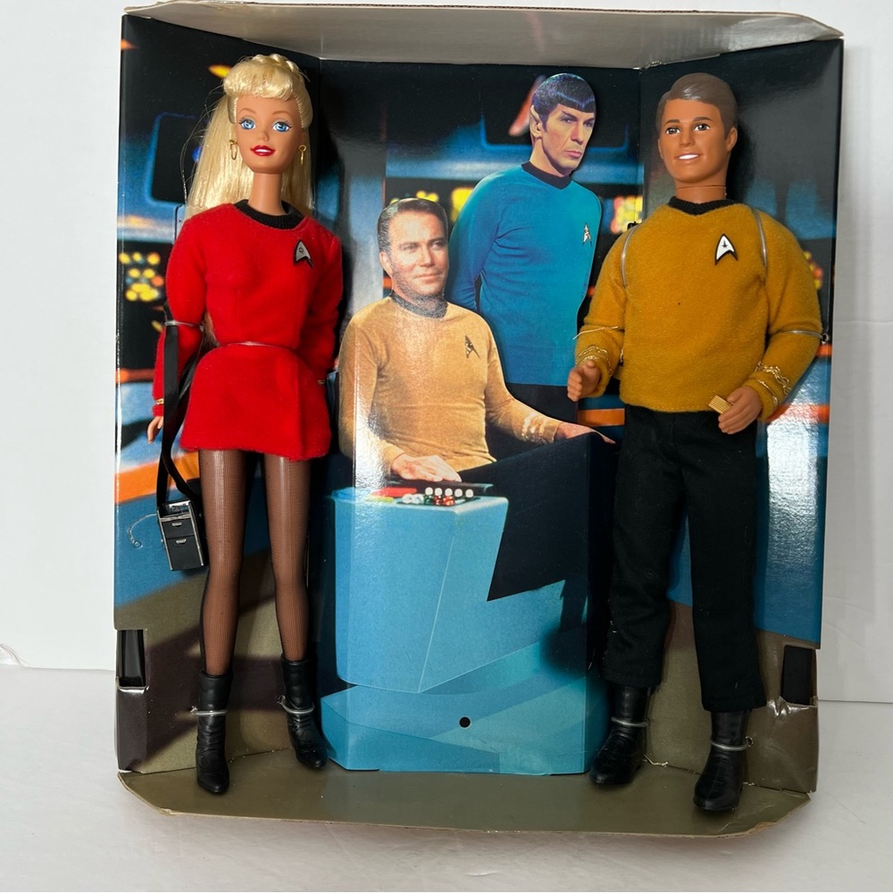VTG Star Trek The Original Series Barbie and Ken With Display Background